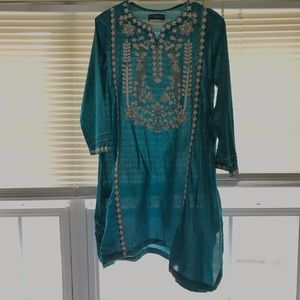 Women’s teal Pakistani Shalwaar Kameez